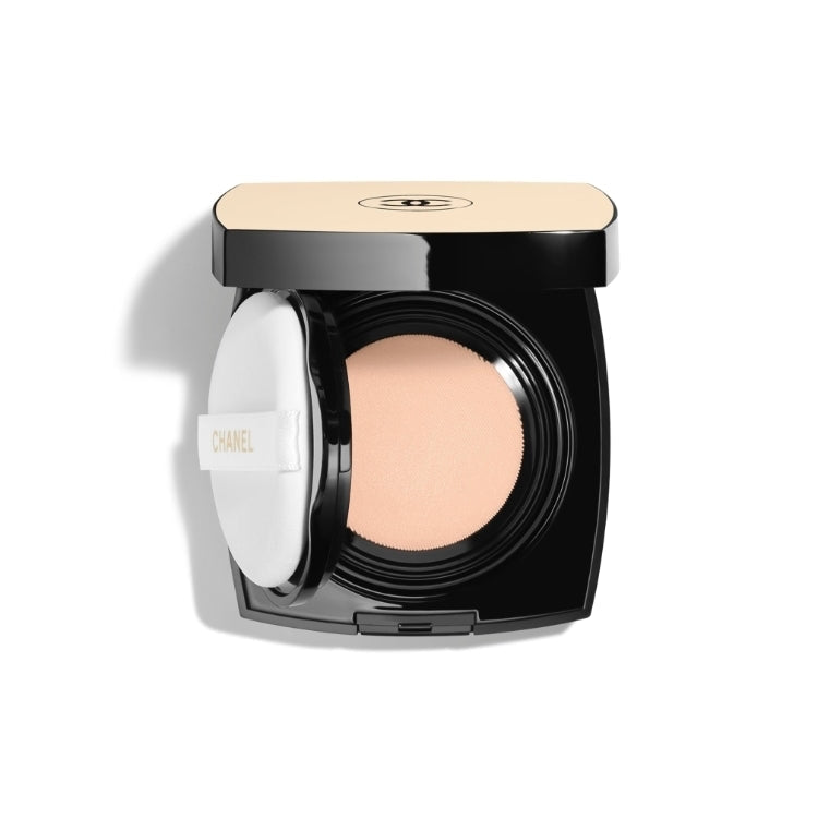 Chanel - Les Beiges - Touche De Teint Belle Mine - Healthy Glow Gel Touch Foundation - SPF 25 / PA +++